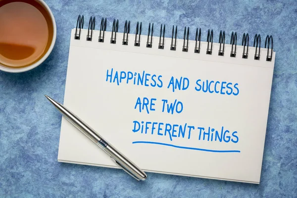 Geluk en succes zijn twee verschillende dingen — Stockfoto