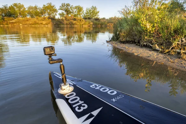 Akční kamera GoPro Hero 7 na SUP — Stock fotografie