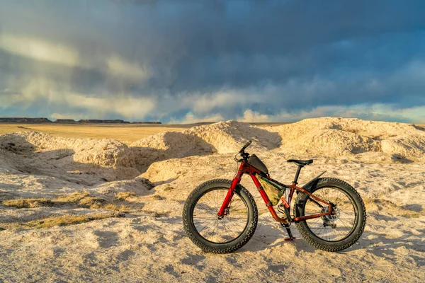 Mountain Fat Bike Badlands Storm Clouds Background Main Draw Ohv — Stock Photo, Image