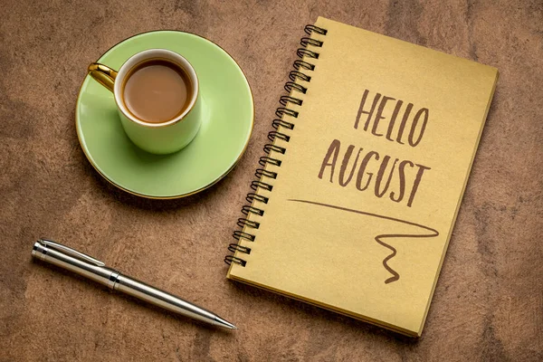 Hola Nota Bienvenida Agosto Escritura Mano Cuaderno Dibujo Espiral Con — Foto de Stock