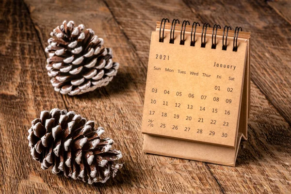 Enero 2021 Calendario Escritorio Espiral Contra Madera Rústica Con Cono —  Fotos de Stock