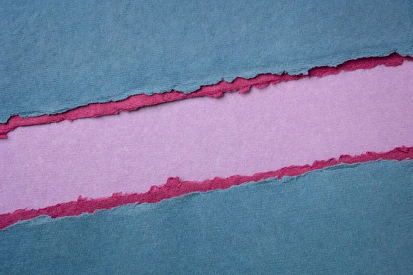 紙の抽象的な青 ピンク 紫のコピースペース 手作りの綿のリグ紙 空白のウェブバナーのシート — ストック写真