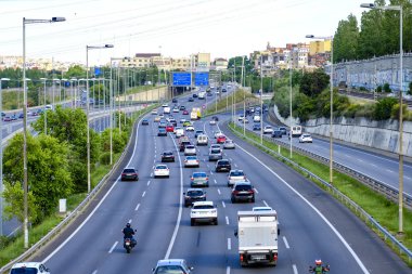 Barcelona, İspanya - 12 Haziran 2018: Barselona şehrinin için ana erişen Ciudad Meridiana yollar C-58, C-17 ve C-33 yerleştirildiği bölgede biridir. Yoğun olmayan saatleri içinde trafik genellikle oldukça değişkendir.