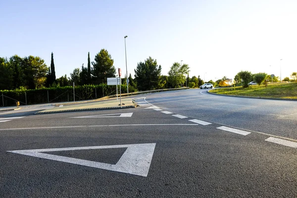 Rotonda Entrada Autopista Sant Cugat Del Valles Provincia Barcelona Cataluña — Foto de Stock