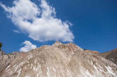 Katalonya İspanya'dış görünümü Cardona tuz Dağı'nın en büyük Avrupa'nın kendi türünde bulunan
