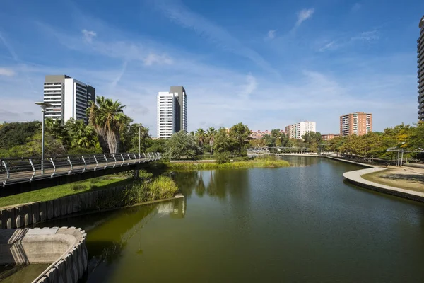 Přehled Veřejném Parku Diagonal Mar Moderními Budovami Nedaleko Inovačních Firem — Stock fotografie