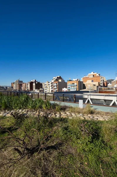 Αστικό Τοπίο Στην Περιοχή Sants Στην Πρωτεύουσα Πόλη Της Βαρκελώνης — Φωτογραφία Αρχείου