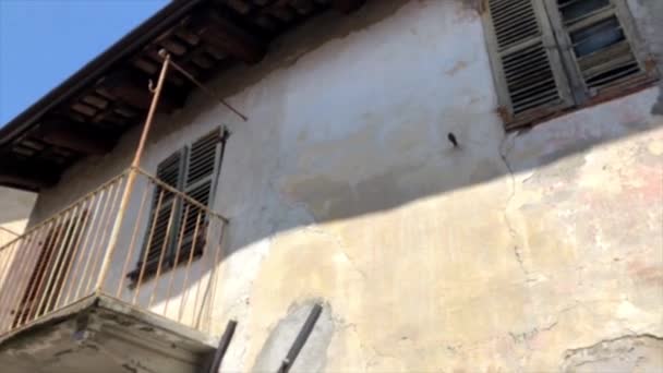旧被遗弃的房子 — 图库视频影像