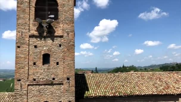 Langhe Serralunga 美丽的古城和周边的意大利山麓地区 — 图库视频影像