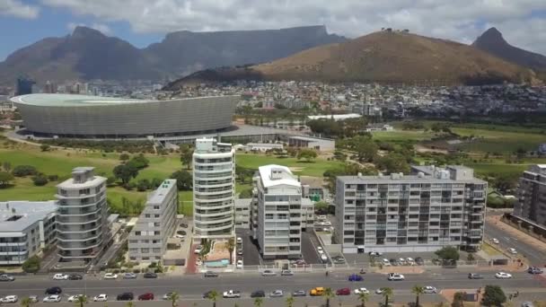 Anténa z Kapského města a stolní Mountain — Stock video