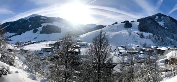 Зимняя панорама Заальбах-Хинтерглемм, Австрия — стоковое фото
