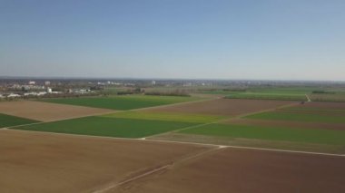 Almanya'da Augsburg banliyölerinde Alanlar