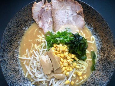 Japon ramen çorbası