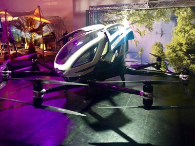 Uçan taksi drone sunumu