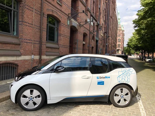 BMW i3 electric car of car sharing company DriveNow — Stock Photo, Image
