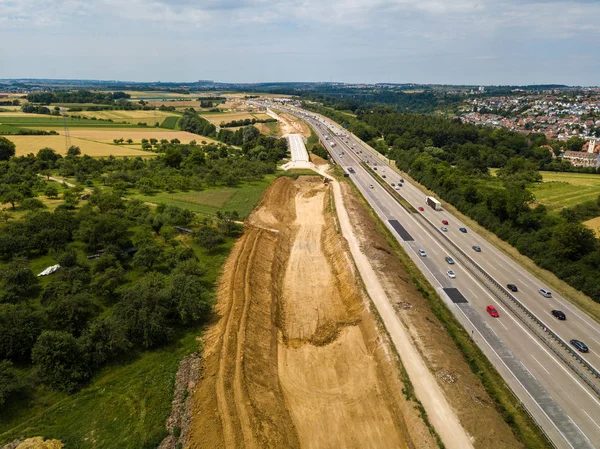 Vista aérea de uma Autobahn alemã com obras de construção — Fotografia de Stock