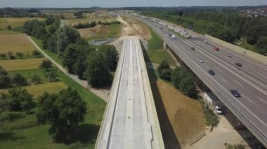 İnşaat işleri ile bir Alman Autobahn havadan görünümü
