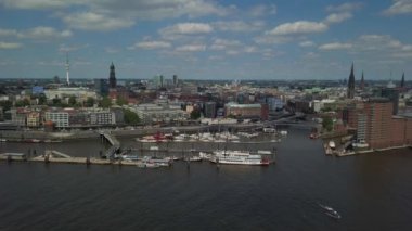 Hamburg limanı üzerinde doğal panorama