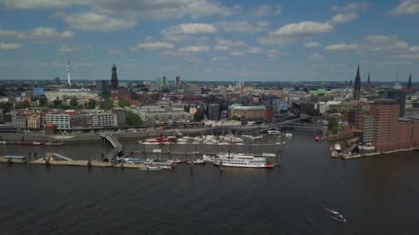 Schilderachtig panorama over de haven van Hamburg — Stockvideo