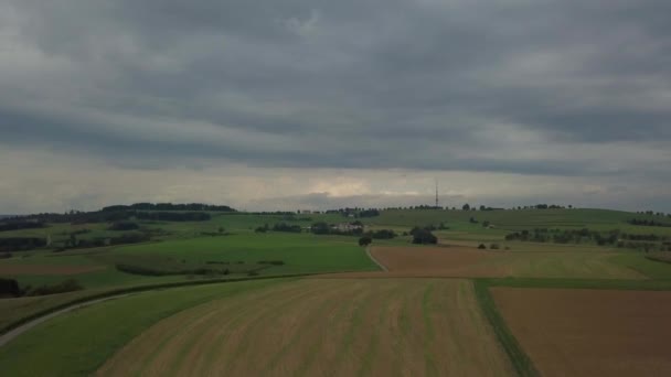 Wieża witthoh z długimi wymarłym wulkany regionu Hegau — Wideo stockowe