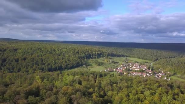 Luchtfoto van het oude klooster Bebenhausen — Stockvideo