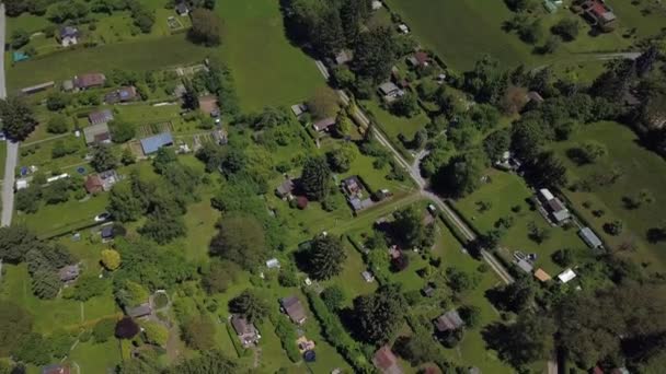 Güney Almanya 'da Stuttgart' ın eteklerindeki tahsis bahçelerinin hava manzarası — Stok video