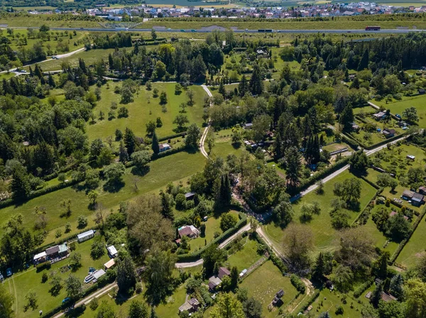 Vista aérea de los jardines de parcelas en las afueras de Stuttgart en el sur de Alemania —  Fotos de Stock