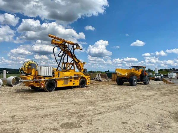 Construction site of the Stuttgart21 railway project with huge machinery at the Stuttgart Airport: Here the trains will go underground again into the Filderbahnhof, connecting the airport and trade — Φωτογραφία Αρχείου