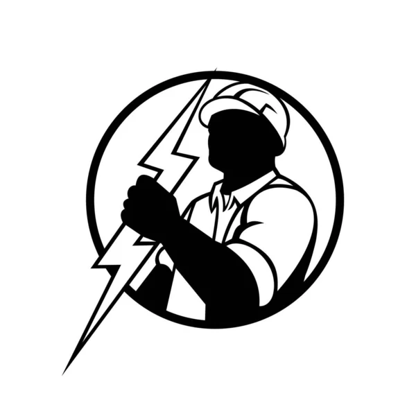 レトロな黒と白のスタイルで行わ孤立した白い背景に円の中にセット雷ボルトを保持する電気または電力線の男性のマスコットのイラスト — ストックベクタ