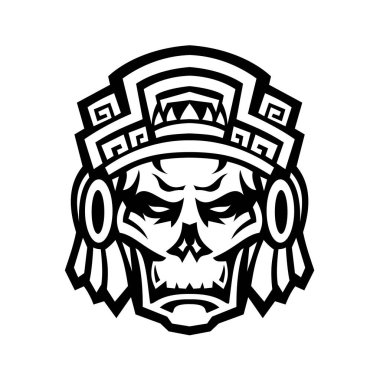 Ahşap miğfer ya da başlık takmış asil bir Aztek savaşçısının kafatasının maskot simgesi. Arka planda siyah-beyaz arka planda izole edilmiş..