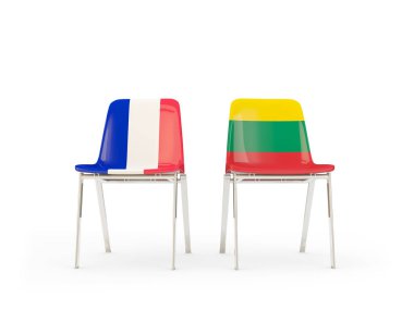 Bayraklar, Fransa ve Litvanya ile iki sandalye