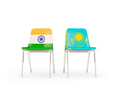 Türkiye ve Kazakistan bayrakları taşıyan iki sandalye