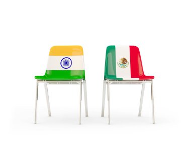 Hindistan ve Meksika bayraklarıyla iki sandalye