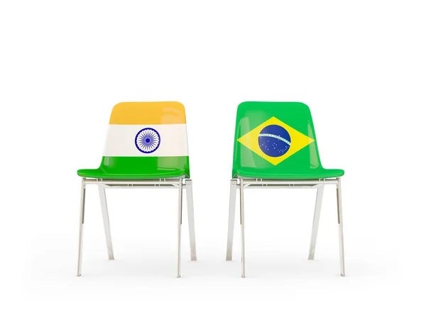 インドとブラジルの国旗と 2 つの椅子 — ストック写真