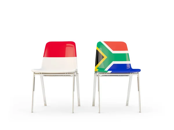 Deux chaises avec drapeaux d'Indonésie et d'Afrique du Sud — Photo