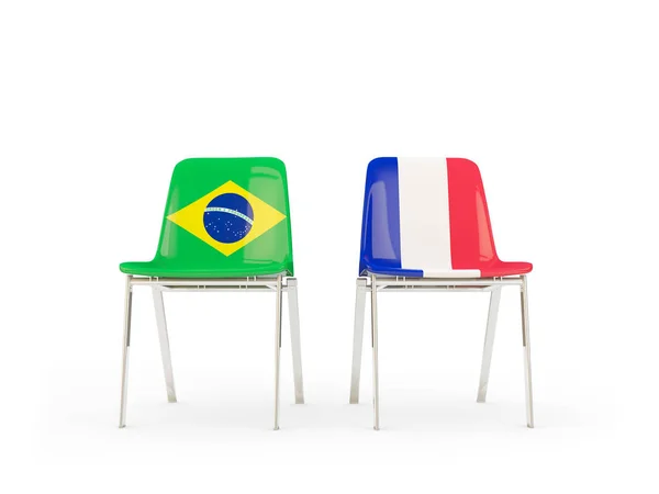 Brezilya ve Fransa Bayraklı iki sandalye — Stok fotoğraf
