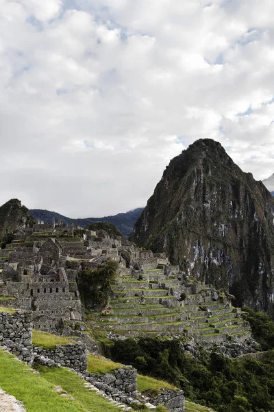Machu Picchu Peru Junho 2015 Paredes Estruturas Incas Com Alguns — Fotografia de Stock