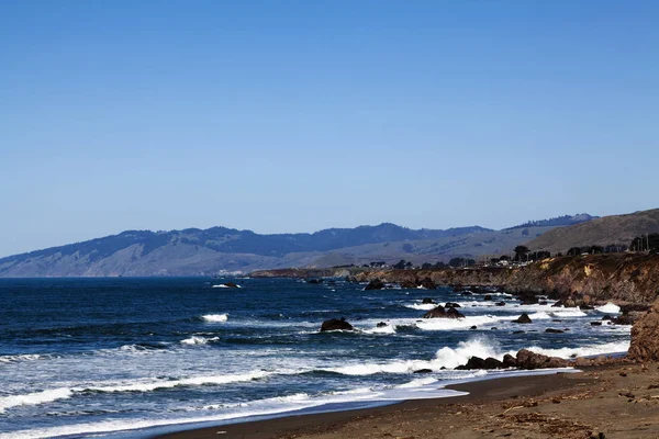 海岸線北カリフォルニア海崖や丘青空 — ストック写真