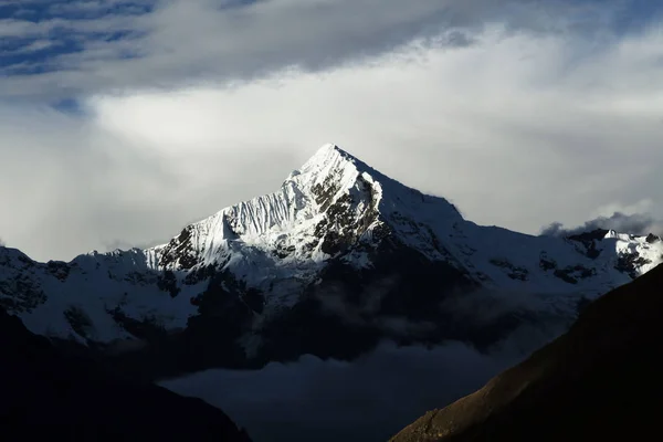 Mount Veronica Peru Dél-Amerika felhők-tól Inca Trail — Stock Fotó