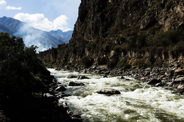 ウルバンバ川 ペルー 南米 マチュピチュトレイル付近 — ストック写真
