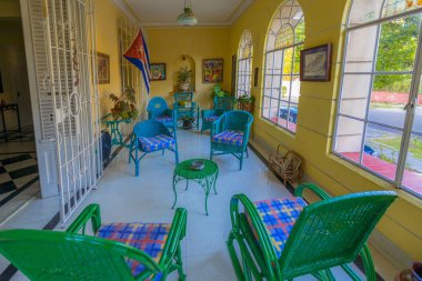 Havana, Küba - 10 Şubat 2018: Havana'da bir koloni tarzı içinin