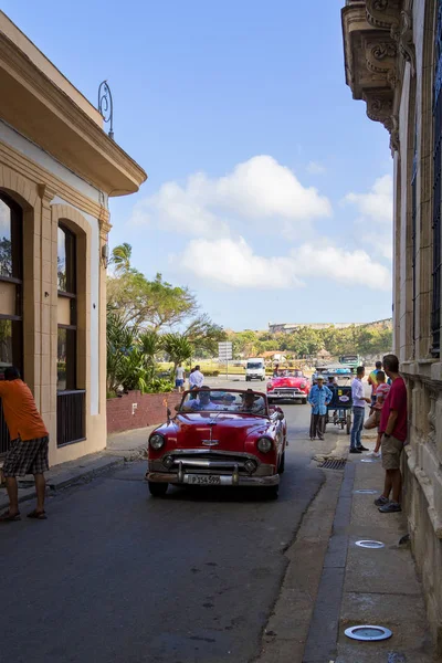 Havanna Kuba 2018 Február Régi Havanna Városkép Helyi Lakosság Élvezi — Stock Fotó