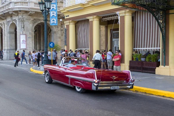 Habana Cuba 2018 Coche Americano Clásico Vintage Condiciones Restauradas Proporcionar —  Fotos de Stock