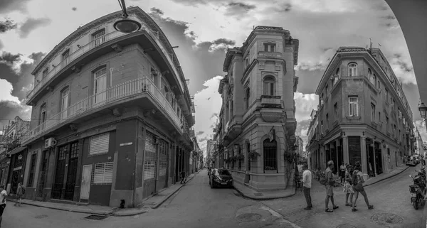 Habana Cuba Febrero 2018 Paisaje Urbano Habana Vieja Con Gente — Foto de Stock