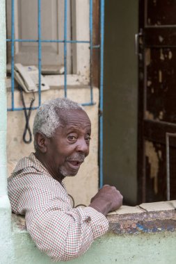 Havana, Küba - 02 16 2018: Vintage Klasik Amerikan arabaları restore edilmiş durumda - sağlamak taşıma Turizm için