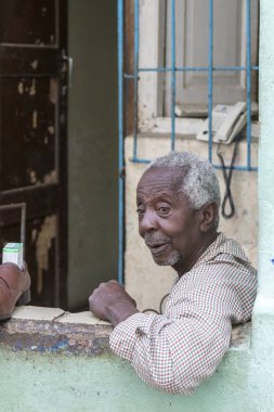 Havana, Küba - 02 16 2018: Vintage Klasik Amerikan arabaları restore edilmiş durumda - sağlamak taşıma Turizm için