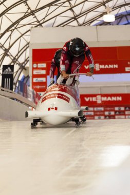 Calgary Kanada, 21 Aralık 2014: Fibt Viessmann yarış kızağı ve iskelet Dünya Kupası Calgary Olympic Park '.