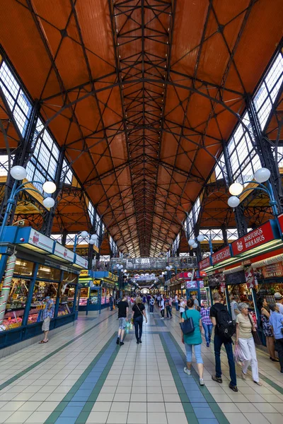 Budapest Magyarország 2018 Május Emberek Vásárolni Nagyvásárcsarnok Nagy Vásárcsarnok Legnagyobb — Stock Fotó