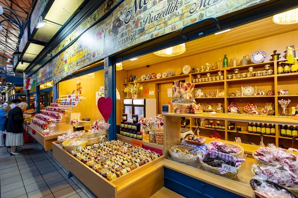 Budapest Hungría Mayo 2018 Compras Gran Mercado Great Market Hall — Foto de Stock