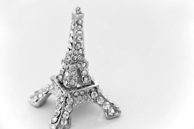 Eyfel Kulesi parlak Hatıra izole